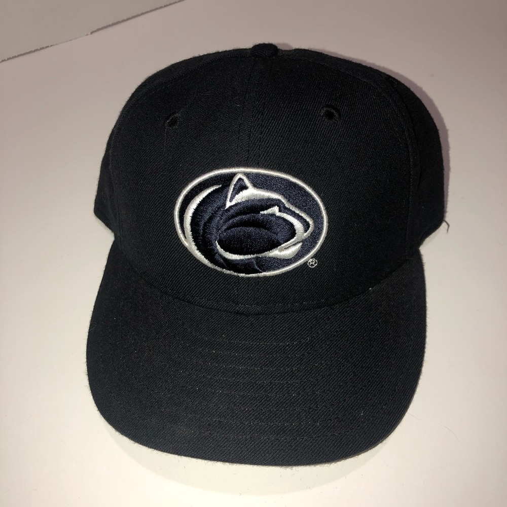Vintage Penn State New Era baseball hat in size 7